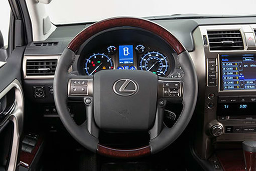 Lexus(steering wheel)